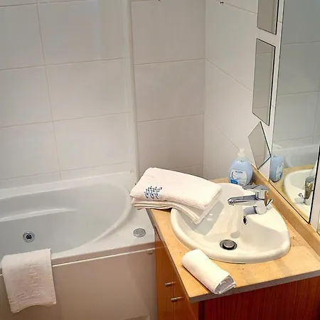 Apartment Parasol - With Pool, Wi-fi, Near Beach