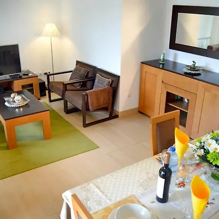 Parasol - With Pool, Wi-fi, Near Beach Apartment